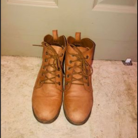 Steve Madden booties - Picture 2 of 3